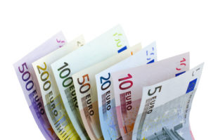 Eine Reihe von Euro-Geldscheinen